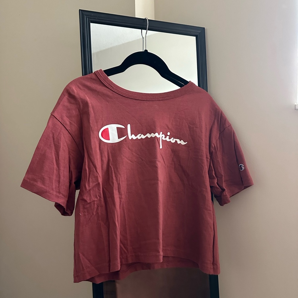 Cropped Champion Red/Pink Shirt